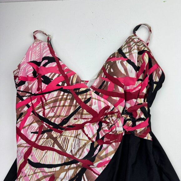 Christina One Piece Abstract Design Swim Bathing Suit - Picture 4 of 11